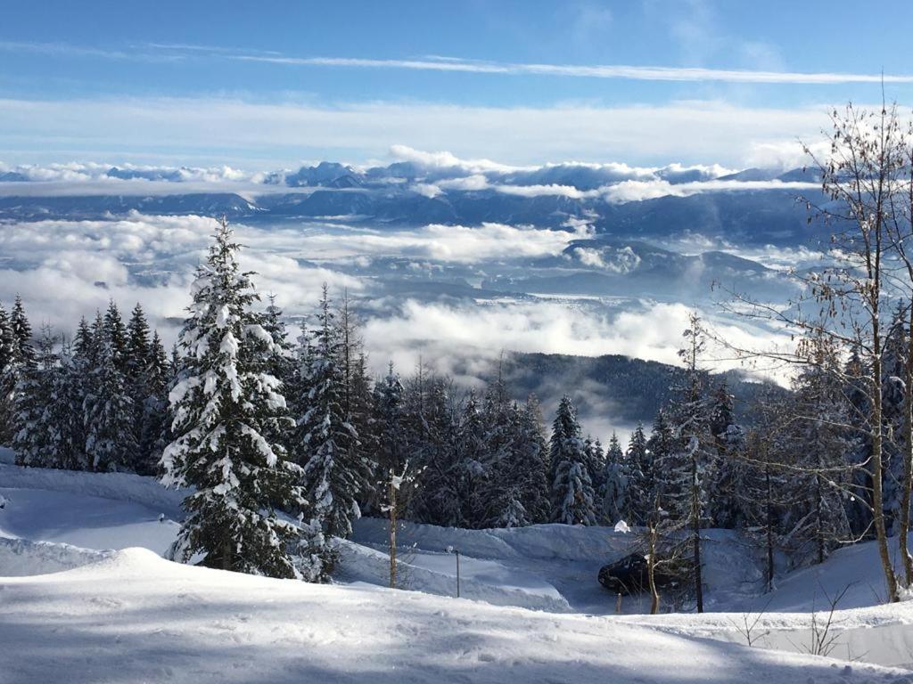 Familienapartment Sonne Und Schnee Kanzelhohe Exteriör bild